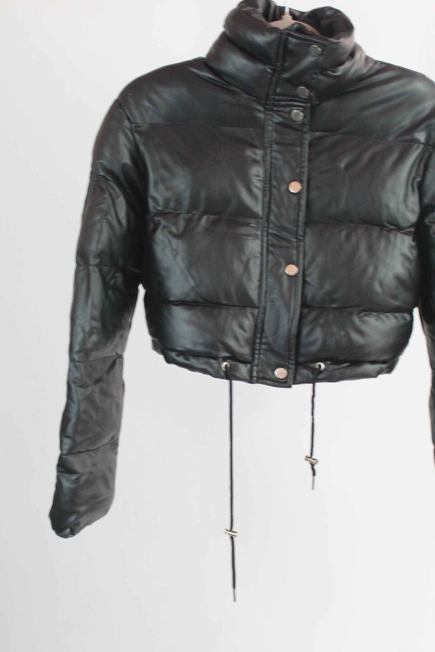 Women's Black Adika Cropped Puffer Jacket Size Small