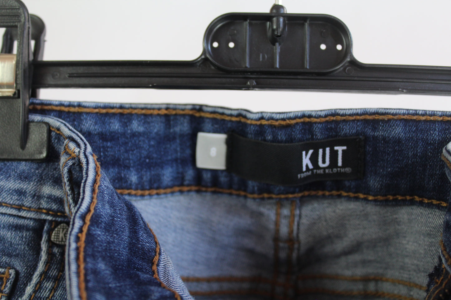 Kut Women's Dark Wash Denim Skinny Jeans Size 8  - Stretch Fabric