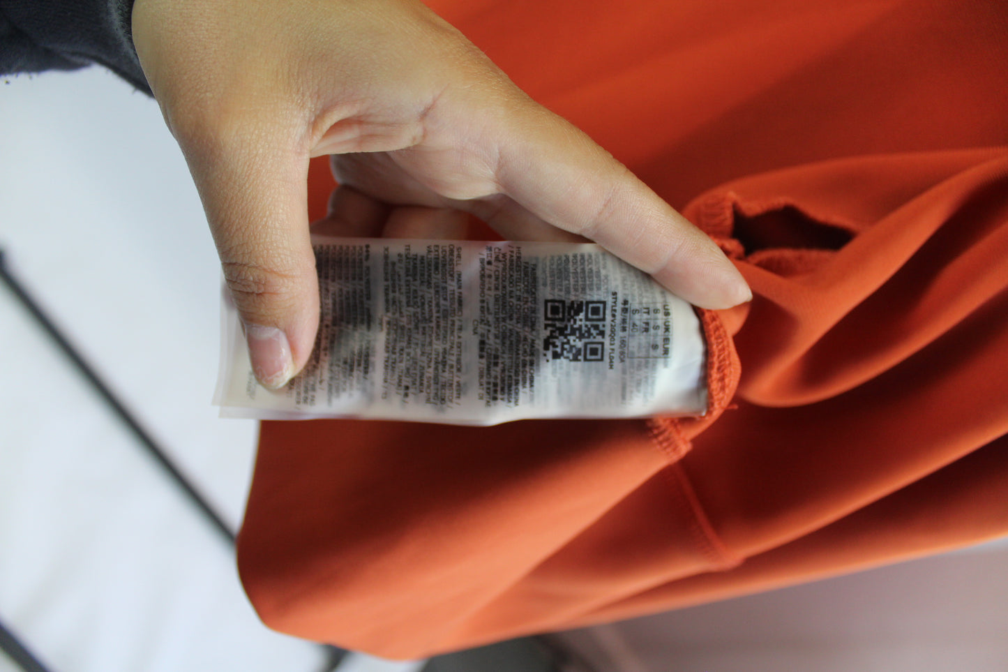 Women's Orange Vintage Guess Sweater Size Small