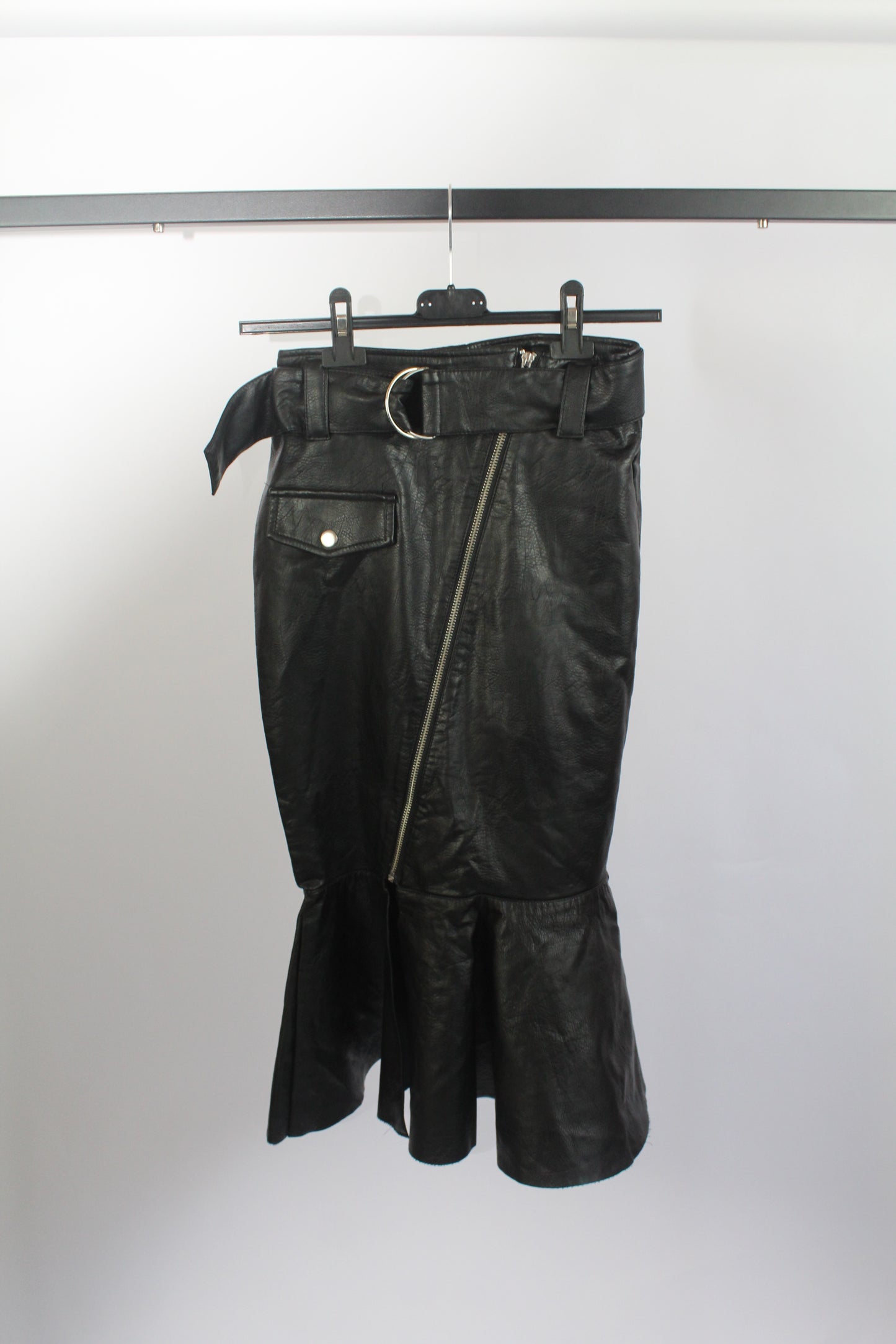 Women's HM Black Pencil Pleather Skirt Size 4