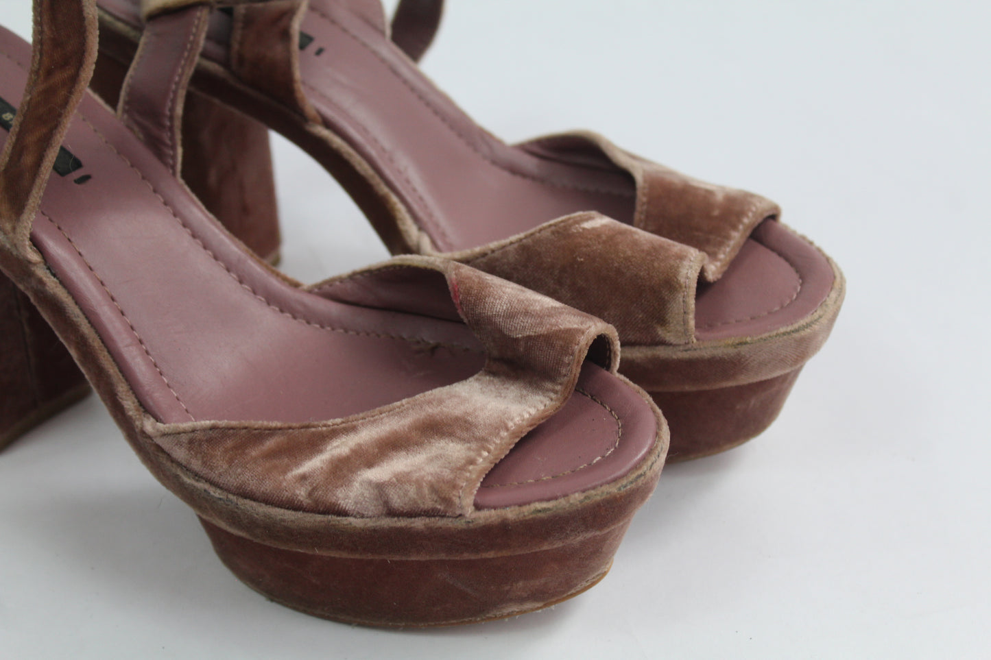 Women's Zara Velvet Chunk Heels Size ?