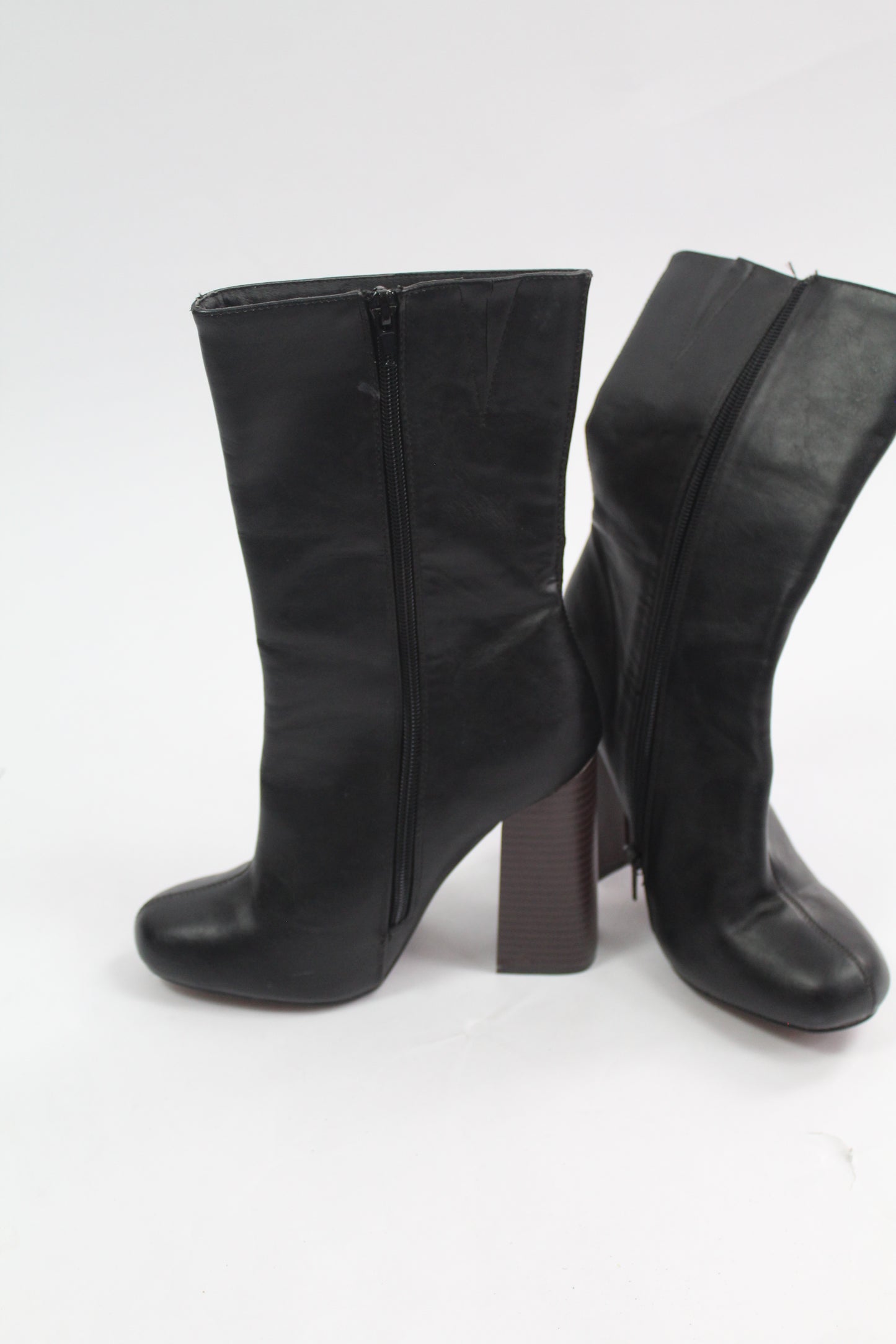 Pending Brand/Shoes Size