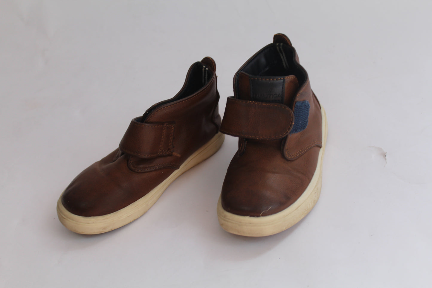 Boys Nautica Pleather Brown High Top Sneakers U.S. Size 9