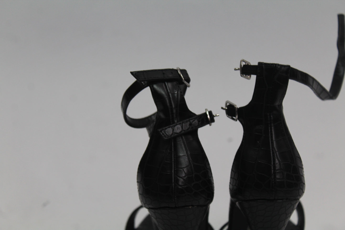 Women's Black Simmi London Heels Size 4 US 8.5