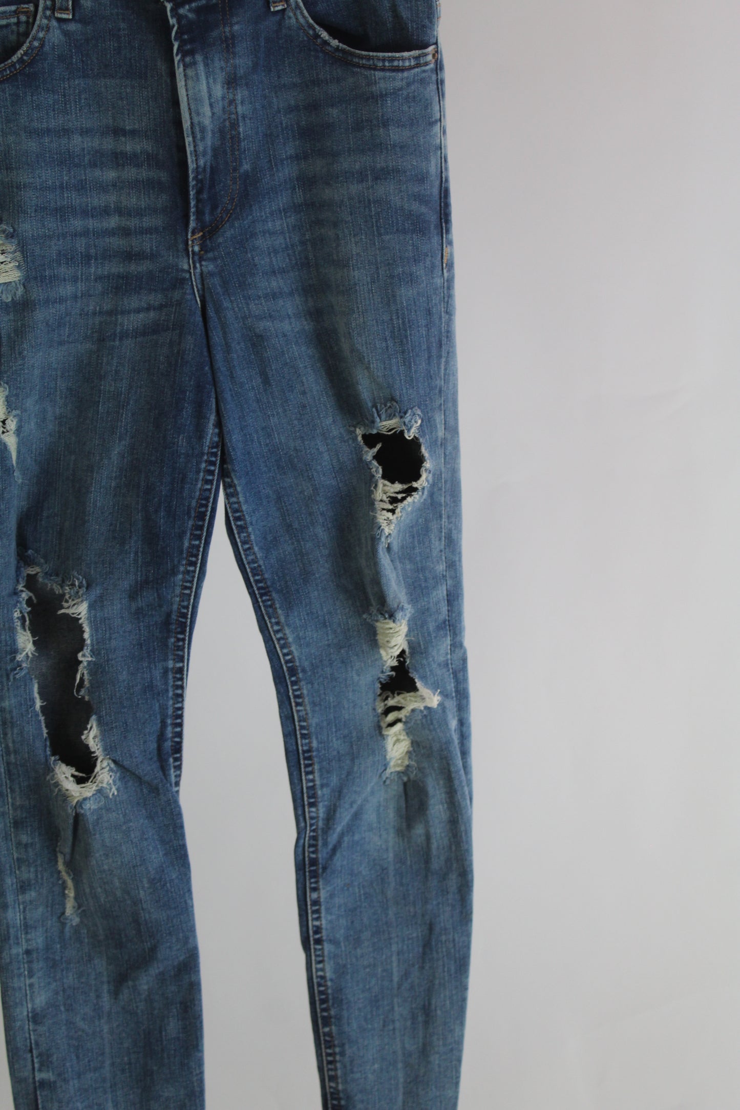 Express Women's Distressed Denim Dark Wash Skinny Jean Size 6R