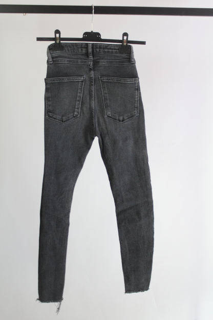 Zara Women's Black Dark Wash Skinny Jeans Size 2