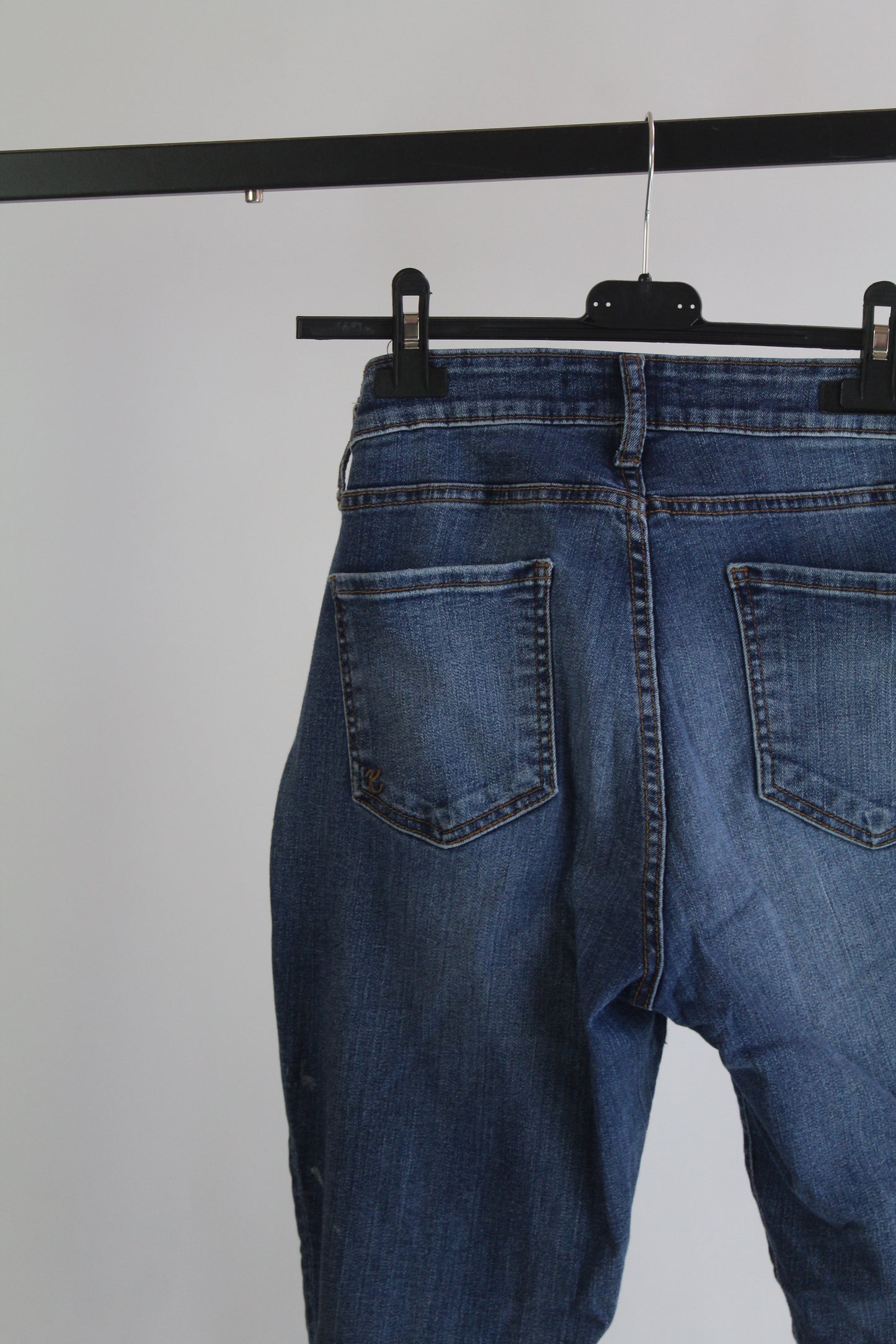 Kut Women's Dark Wash Denim Skinny Jeans Size 8  - Stretch Fabric