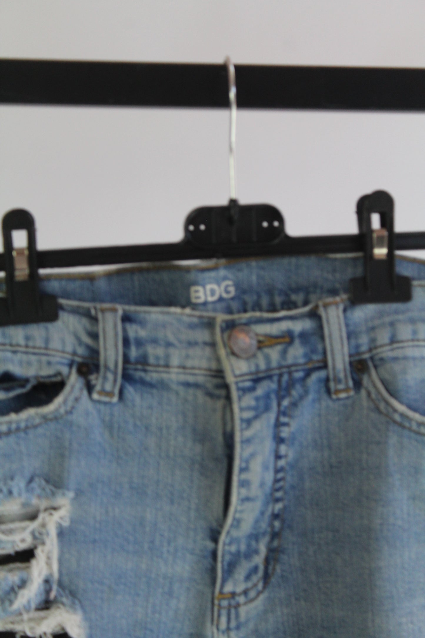 BDG Women's Light Wash Distressed Denim Super Skinny Size 6