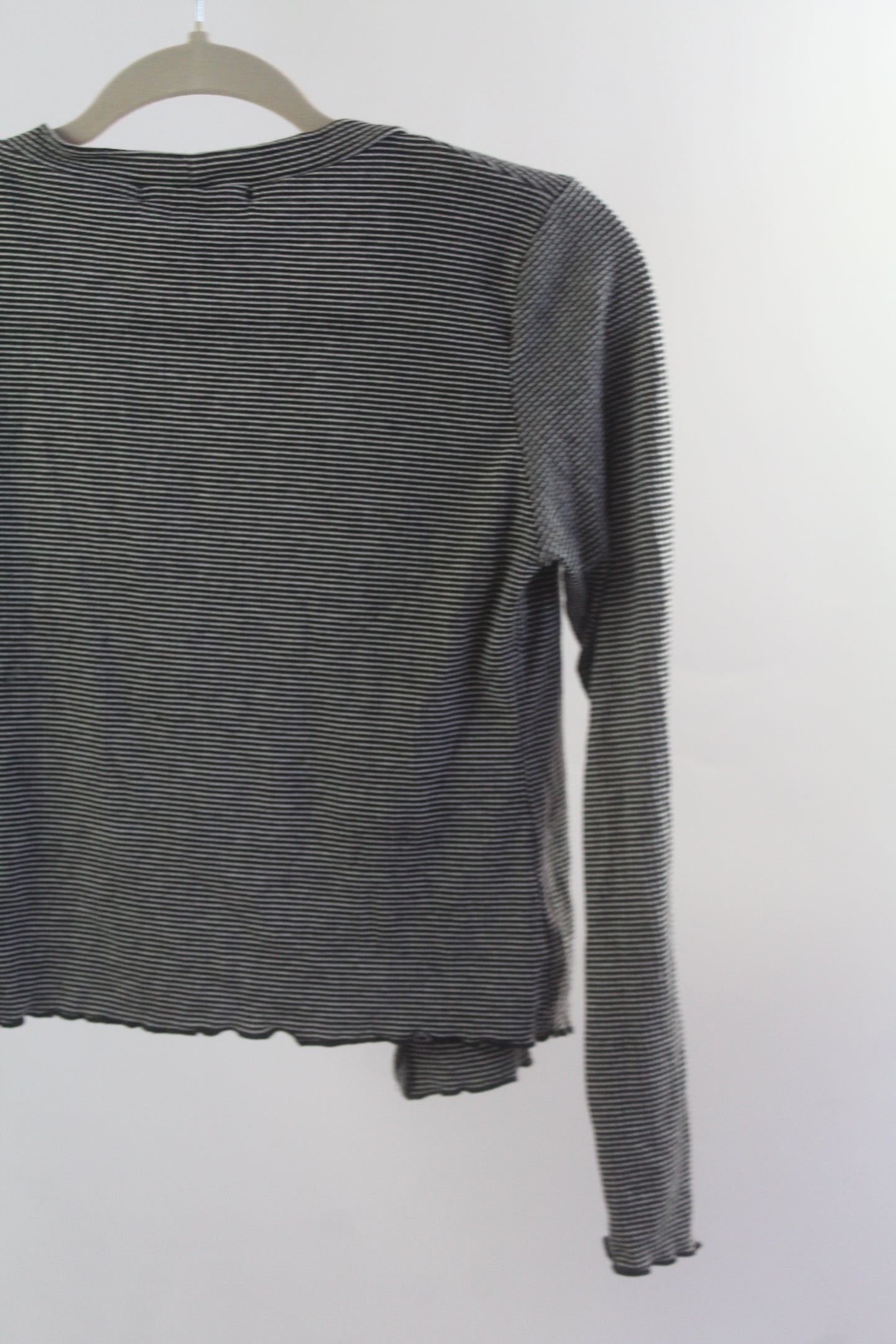 One Clothing Women's Striped Cropped Sweater Size Medium