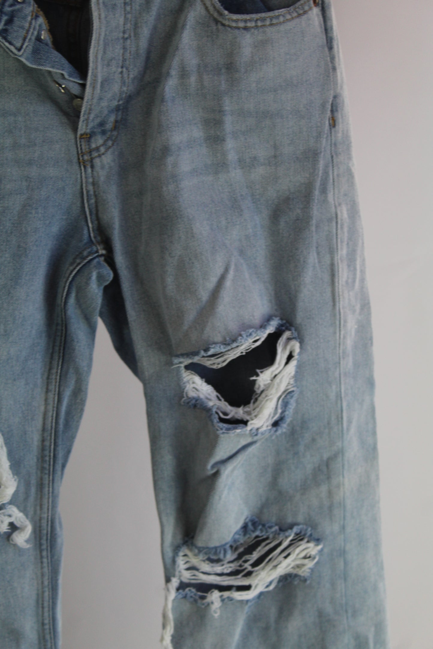 Vanilla Star Women's Light Wash Ripped Denim Jeans Size 7