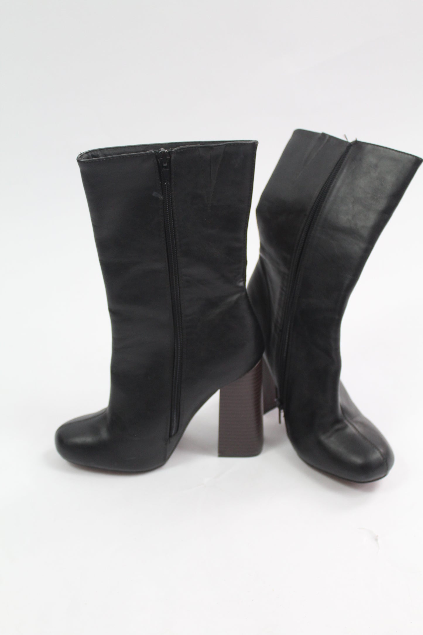 Pending Brand/Shoes Size