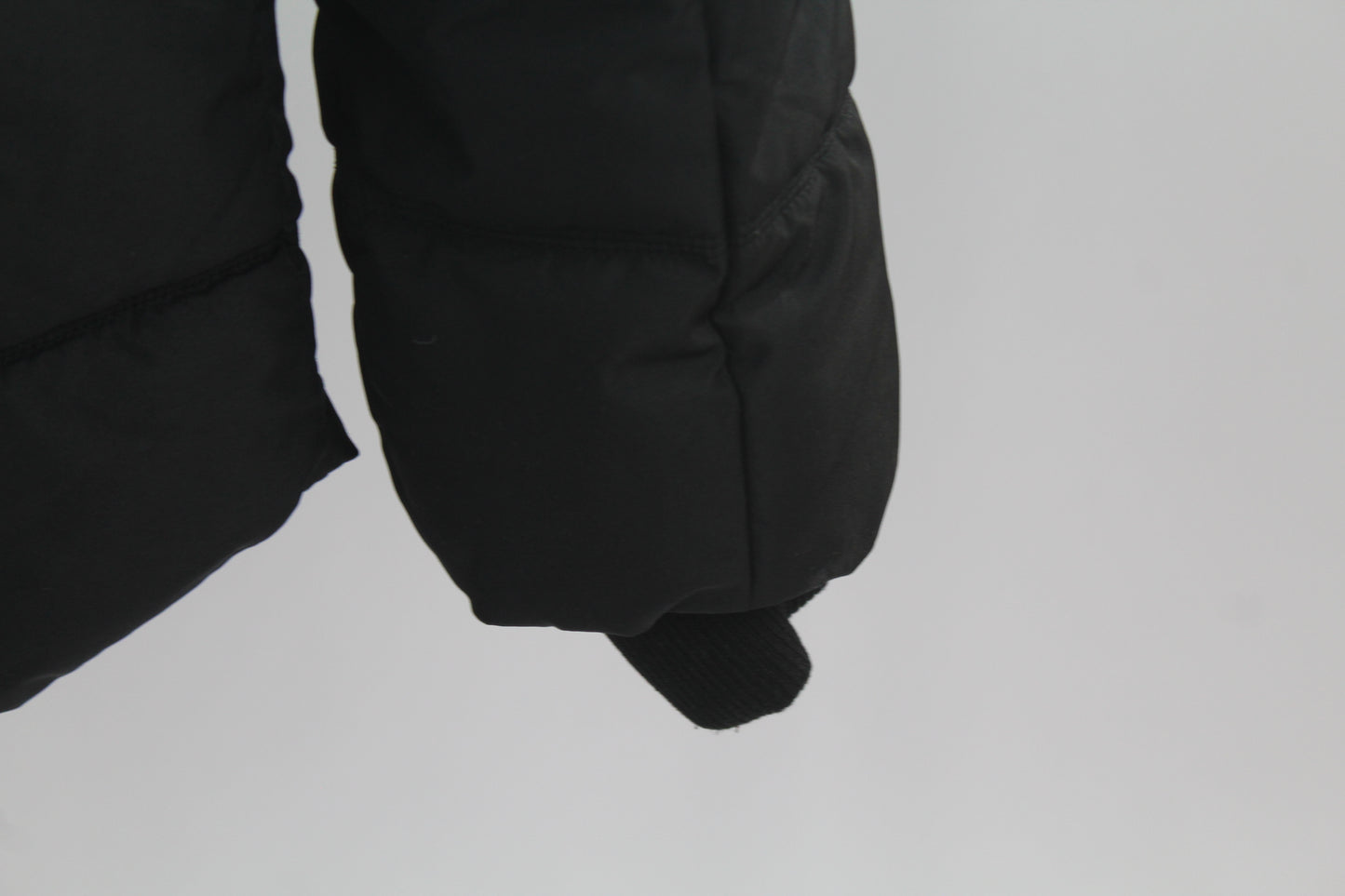 Women's Black Puffer Jacket Size Small Brand Wantdo