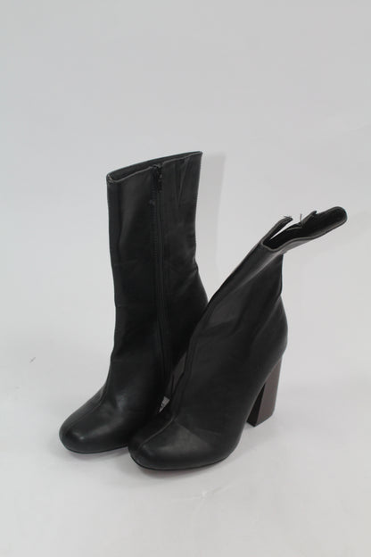 Pending Brand/Shoes Size