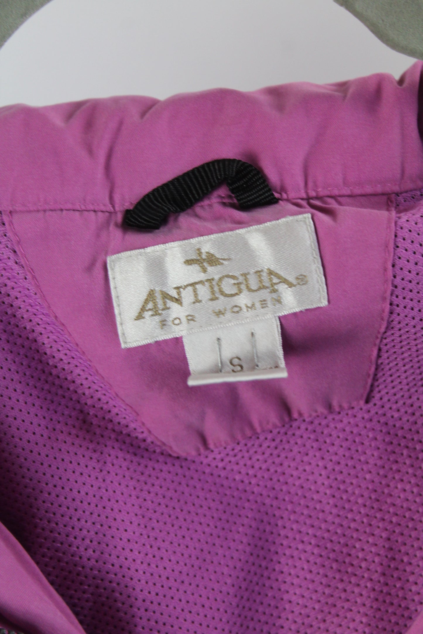 Women's Vintage Pink Sweater Size Small
