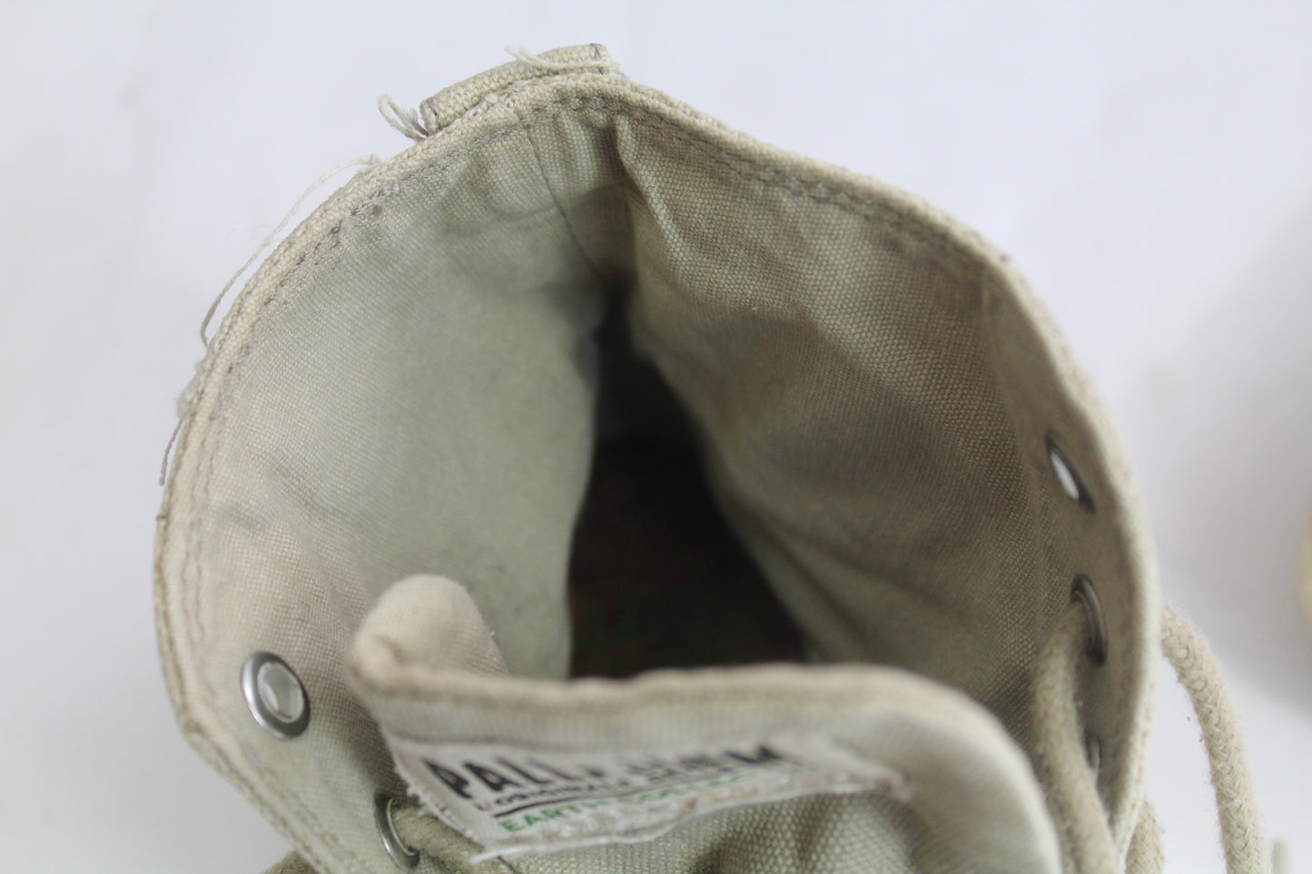 Unisex Palladium Earth Collection Light Green Combat Outdoor Boot U.S. Size W 7.5, M 6