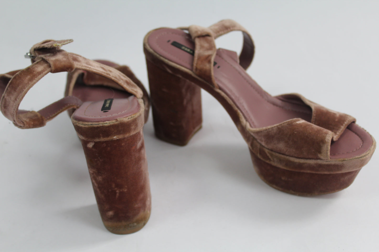 Women's Zara Velvet Chunk Heels Size ?