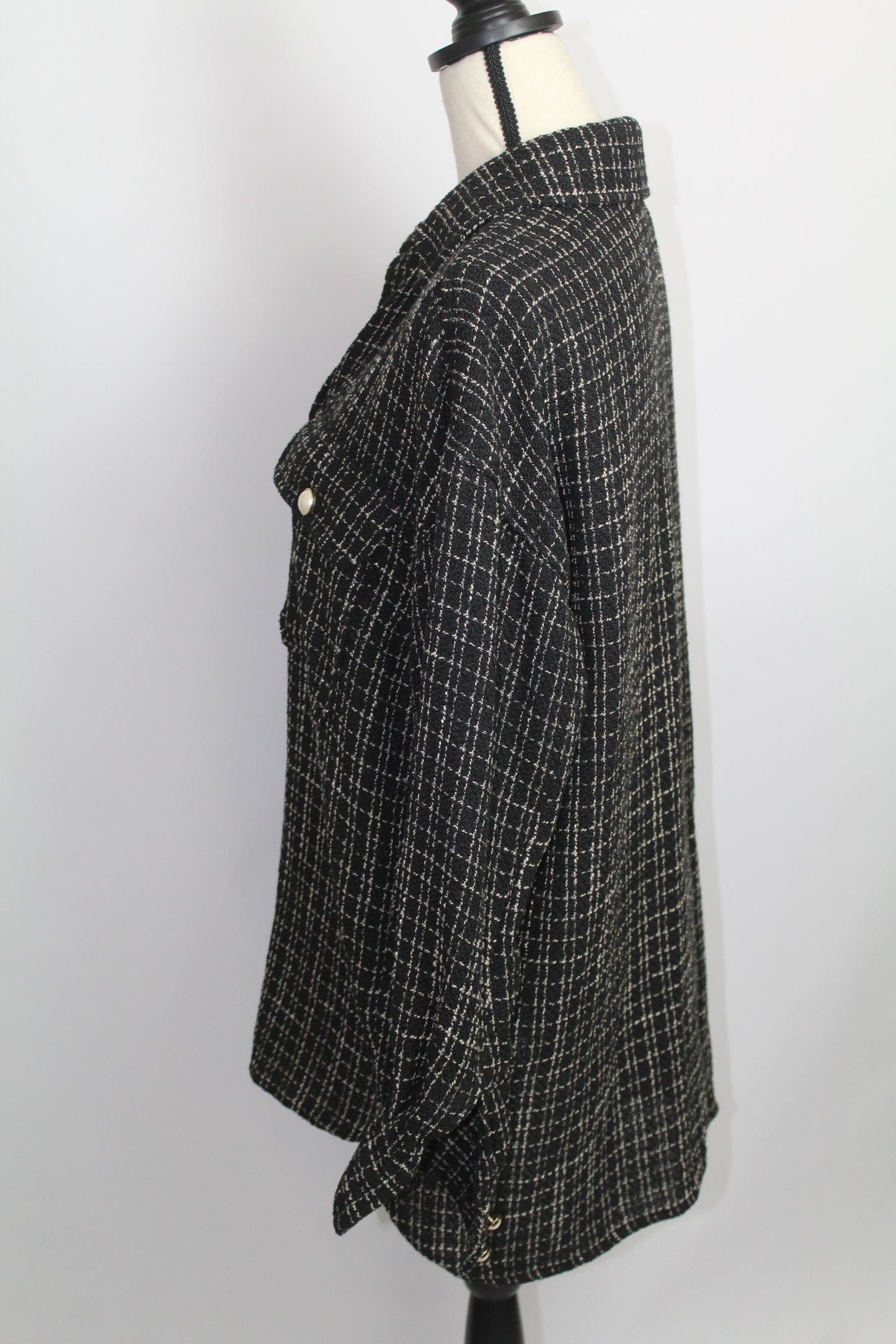 Women’s H&M Black & White Textured Knit Sweater – Size XS