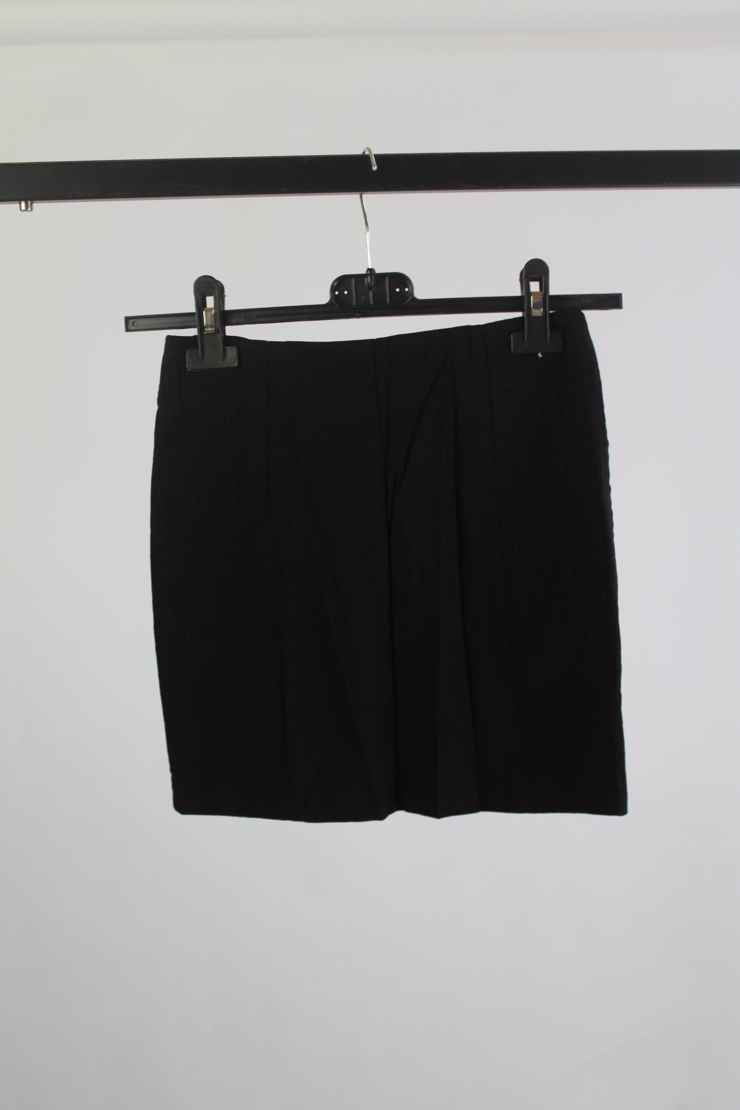 H&M Divided Black Mini Skirt Women's Size 4