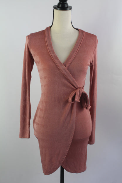 Women's Size Small Tie Dress Color Salmon Pink