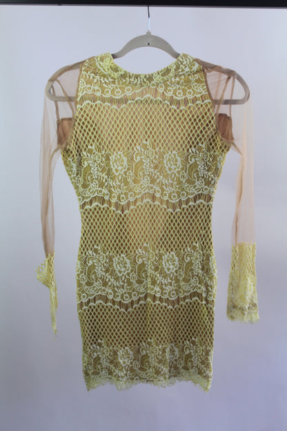 Yellow/Tan Lace Women's Mini Long Sleeve Dress Size 6
