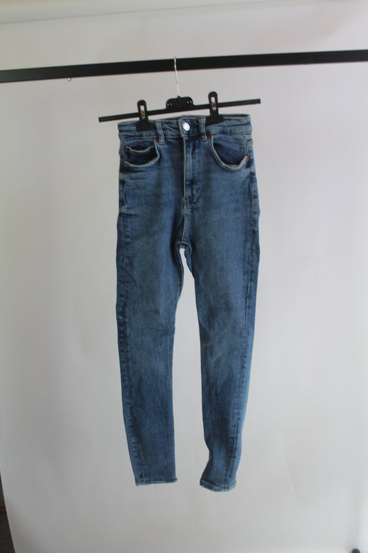 Zara Women's Medium Wash Denim Skinny Jeans Size 2