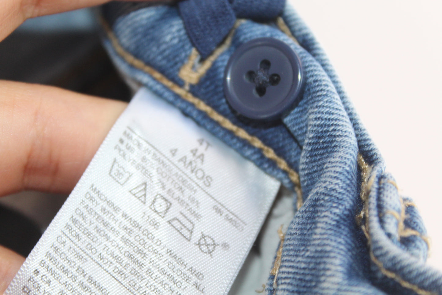 Boys Old Navy Medium Wash Denim Jeans Size 4T