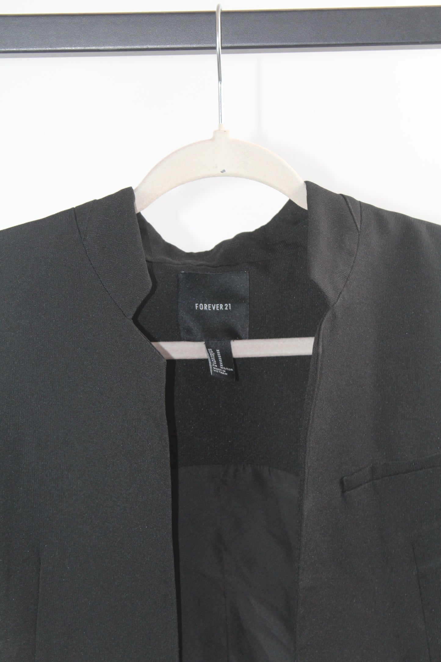 Women's Black F21 Sleeveless Blazer Size Medium