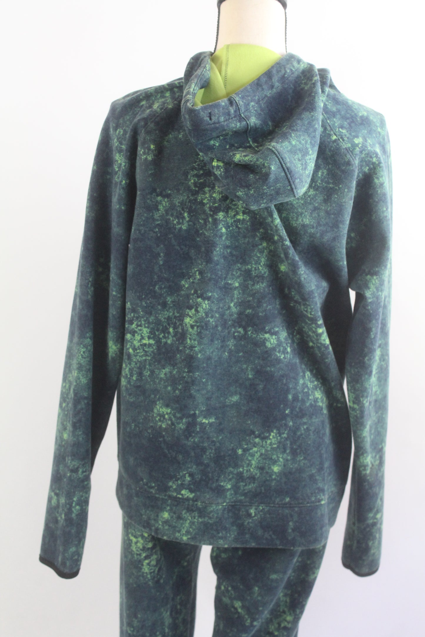 Blue and Green Lounge Set Size Medium