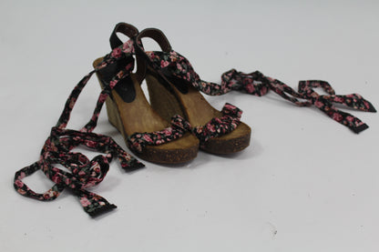 Women's Wedges with Floral Strap Size 6
