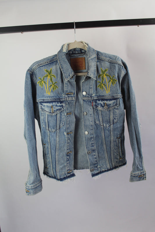 Women's Cropped Levi Denim Jacket Size Small