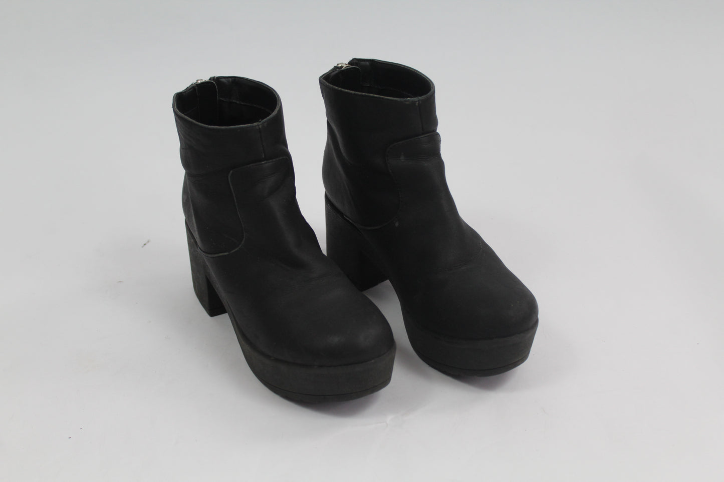 Women's Asos Black Chunk Booties Size 4