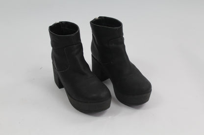 Women's Asos Black Chunk Booties Size 4