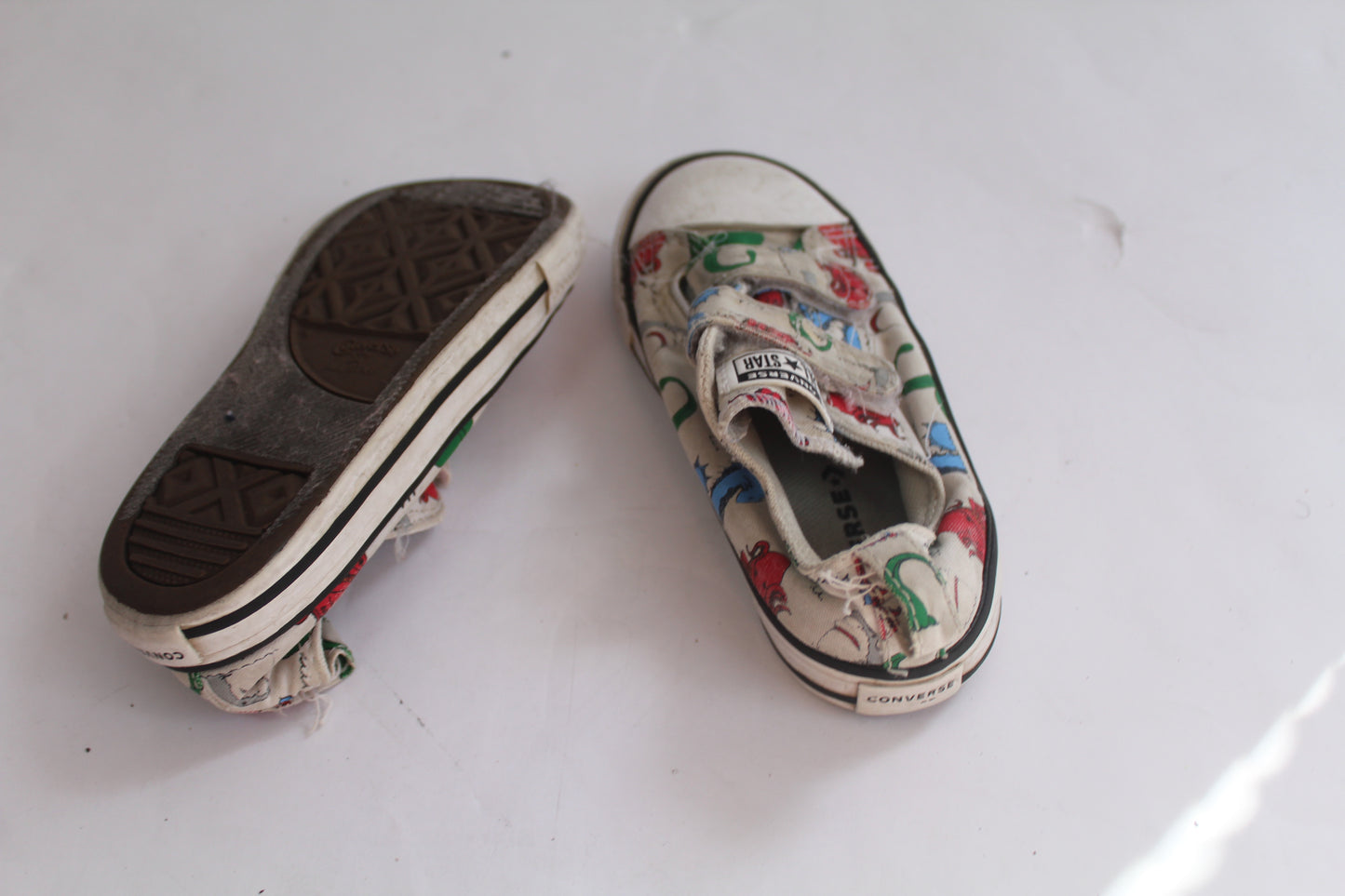 Boys Converse Dinosaur Patterned White U.S. Size 9