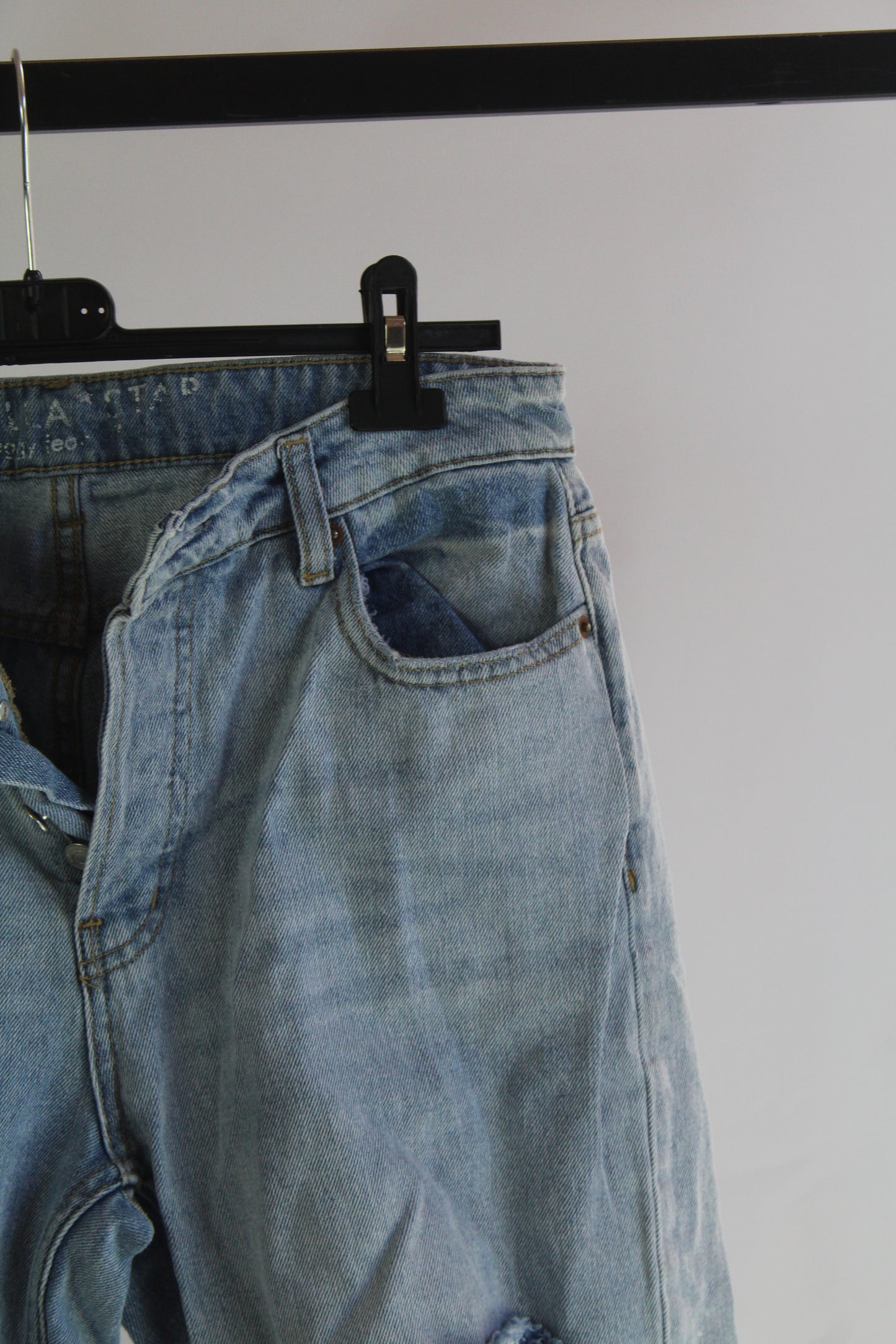 Vanilla Star Women's Light Wash Ripped Denim Jeans Size 7