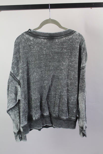 Women's No Boundaries Grey Sweater Size Medium