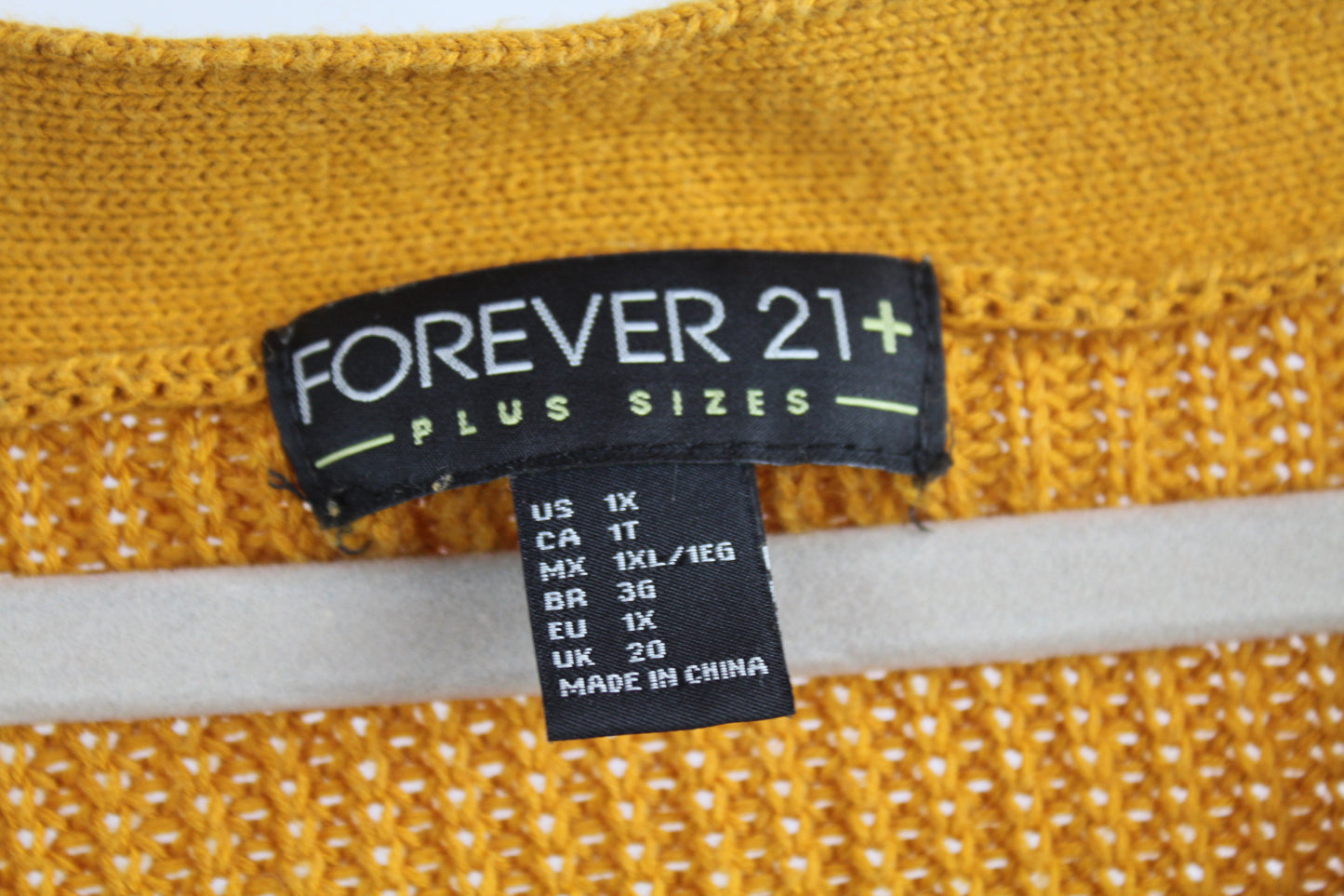 Women's Yellow Forever 21 Knit Sweater Size 1x