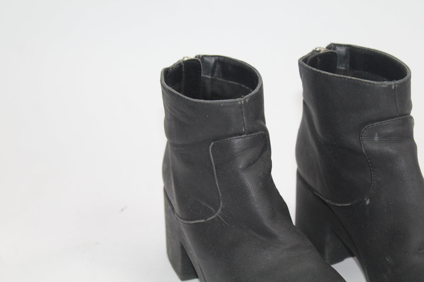 Women's Asos Black Chunk Booties Size 4