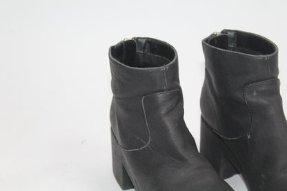 Women's Asos Black Chunk Booties Size 4