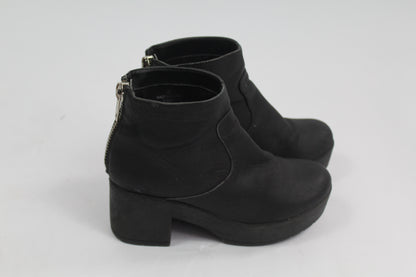 Women's Asos Black Chunk Booties Size 4