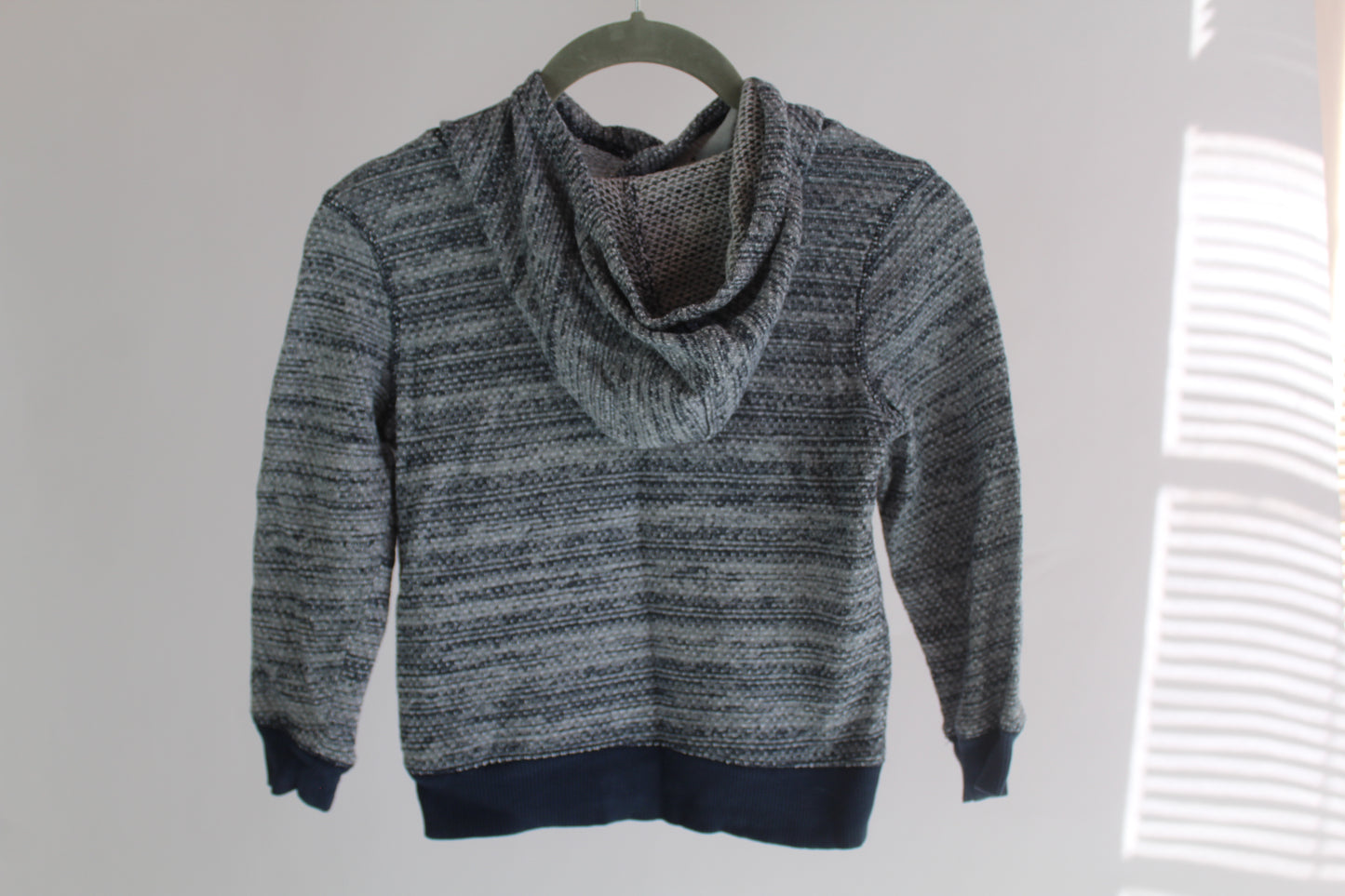 Boys Old Navy Crew Neck Sweatshirt Size 5T/5A