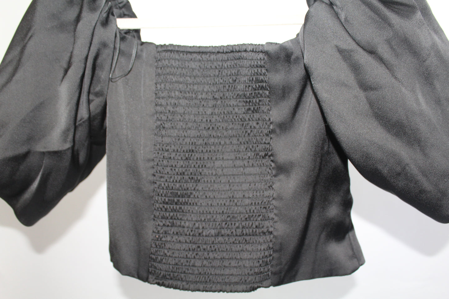 Women's Black Express Top w/Puff Sleeves Size Medium