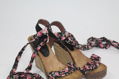 Women's Wedges with Floral Strap Size 6