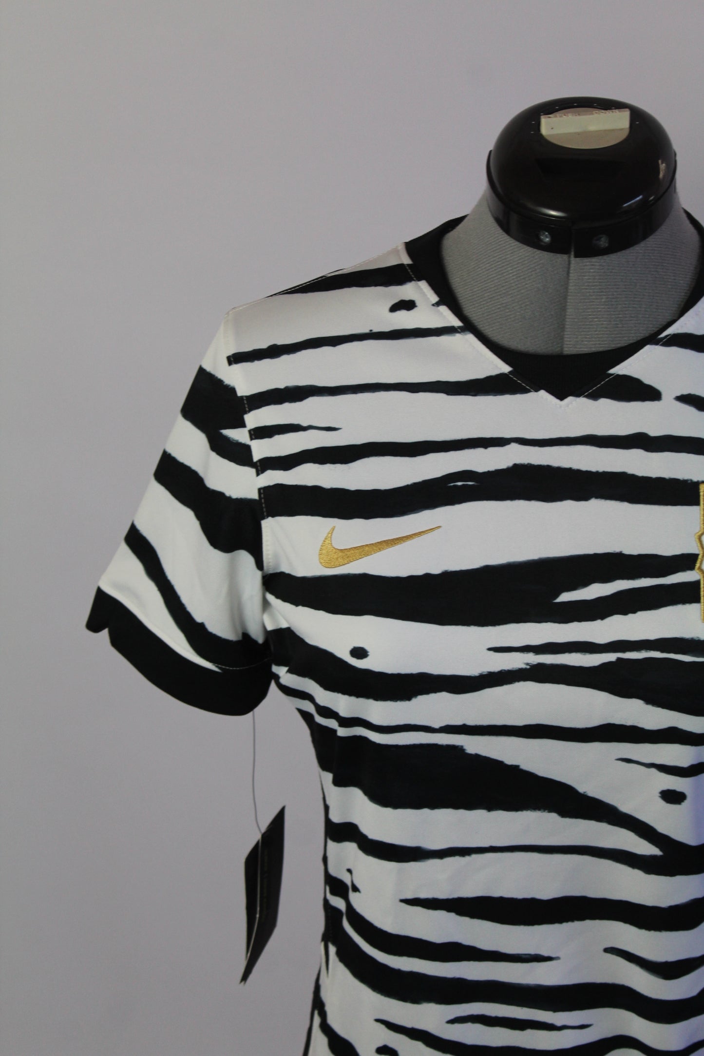 Nike Women Sports Zebra Top New with Tags - XS