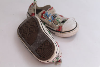 Boys Converse Dinosaur Patterned White U.S. Size 9