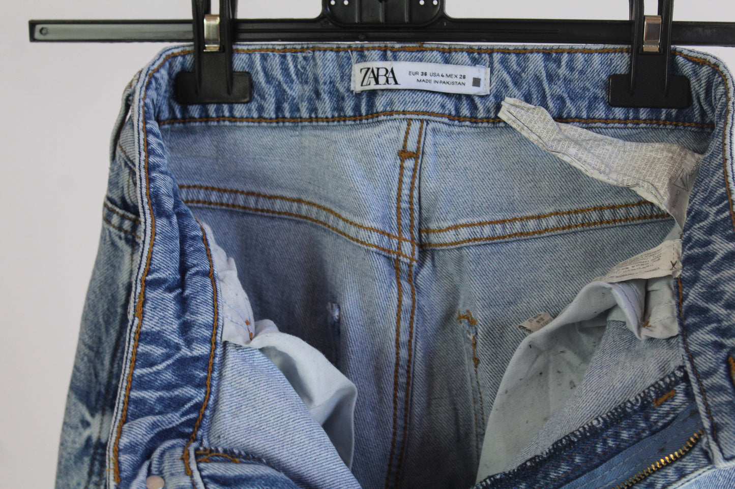 Zara Women's Light Wash Denim Size 4