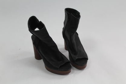 Women's New Look Block Heels Size 4/37