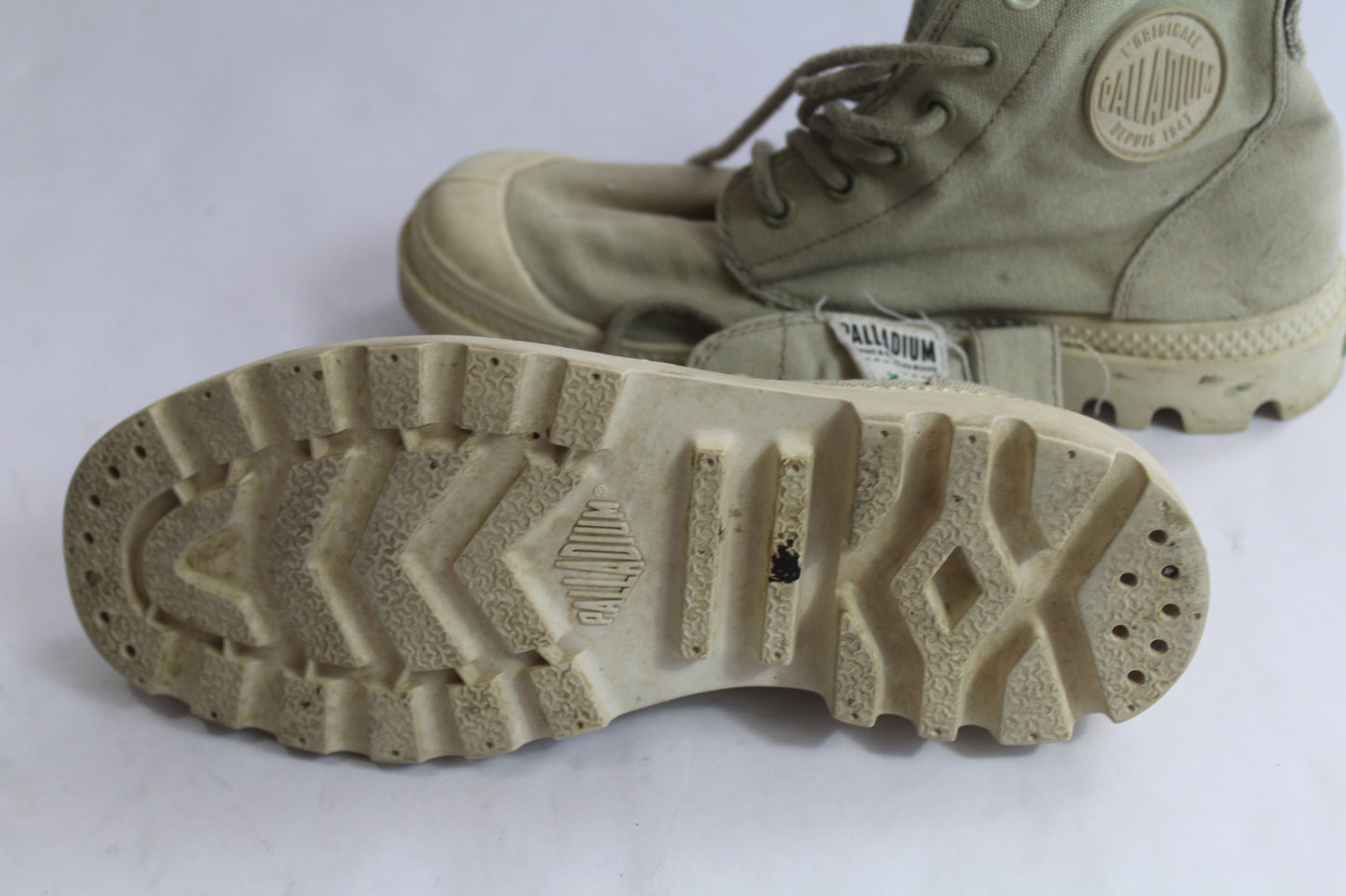 Unisex Palladium Earth Collection Light Green Combat Outdoor Boot U.S. Size W 7.5, M 6