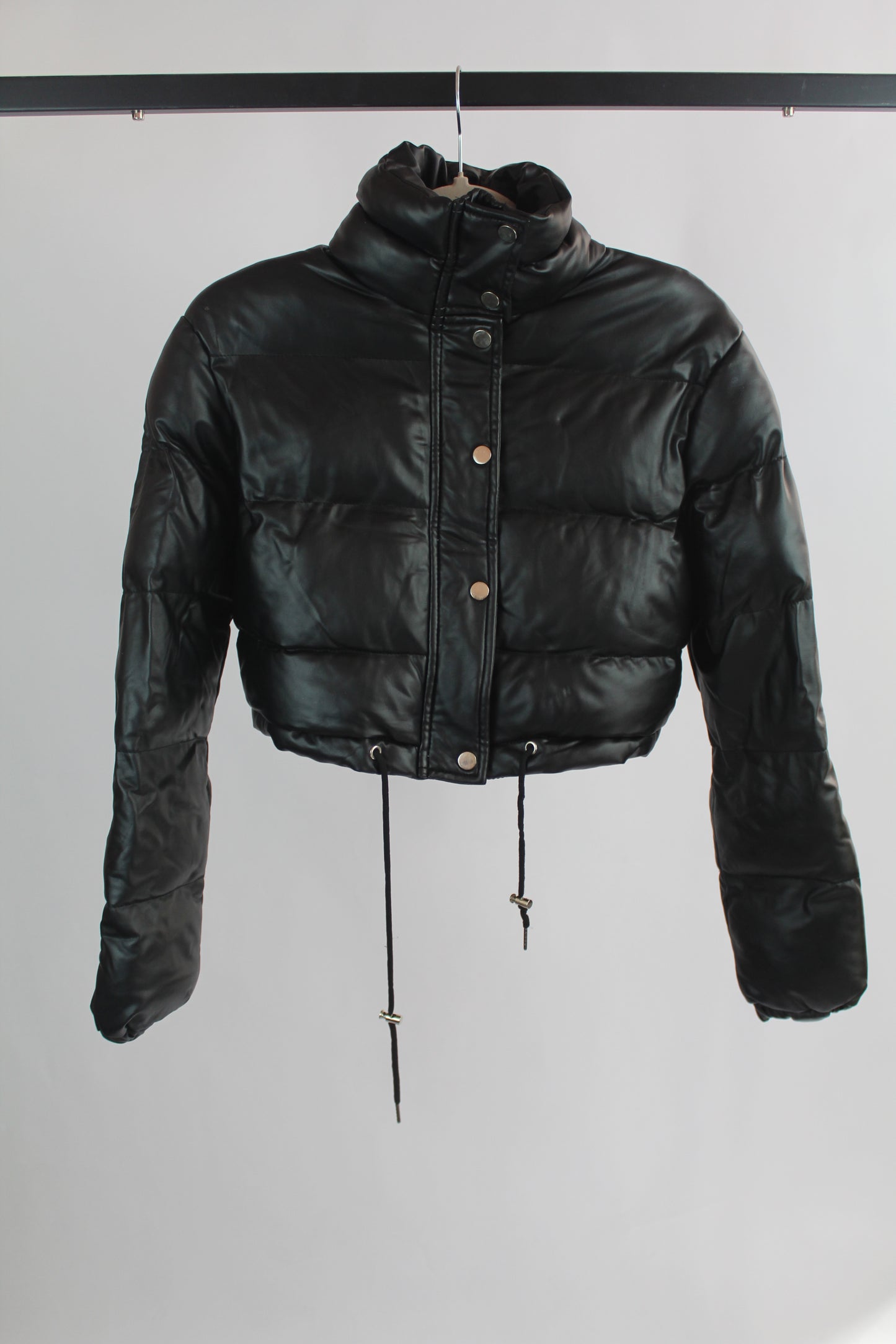 Women's Black Adika Cropped Puffer Jacket Size Small