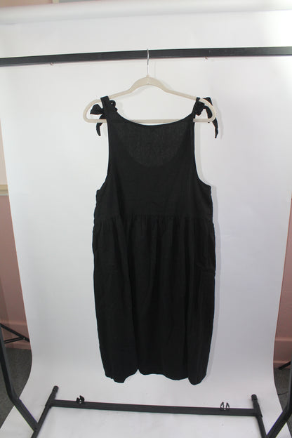 Women's Black Urban Renewal Dress Size Medium