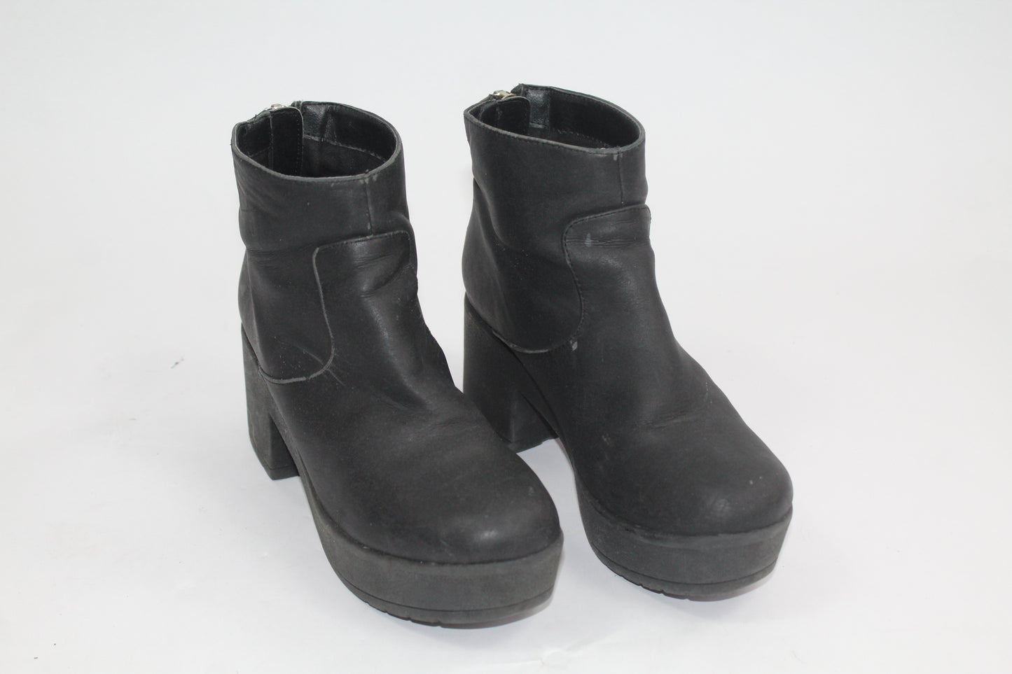 Women's Asos Black Chunk Booties Size 4